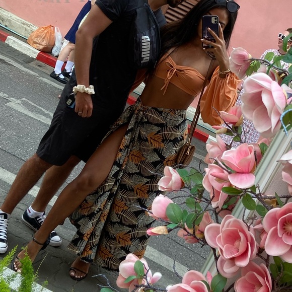 Beautiful Wrap Skirt ! one size (adjustable) - Picture 3 of 6